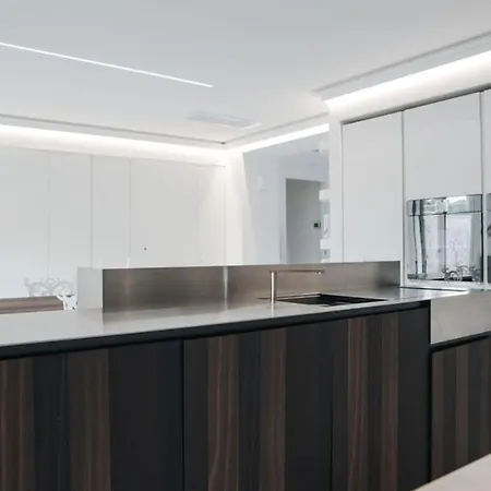 Luxury Modern On The Appartement