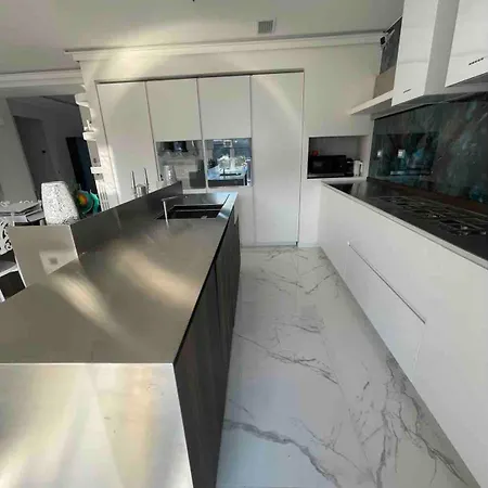 Luxury Modern On The