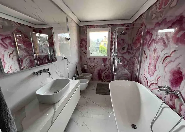 Luxury Modern On The